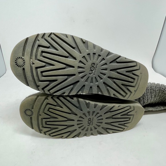 UGG Classic Cardy Boots Womens 9 Gray 1,3,7,3:S-1352 - Picture 8 of 9